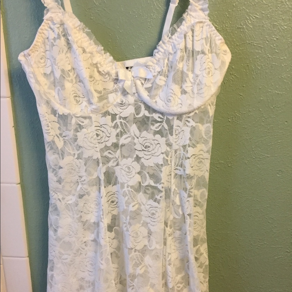 🌸 NWOT Sheer White Nightie